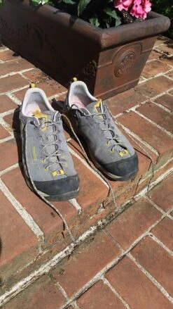 TrekSta Granite -Vasque Store 1