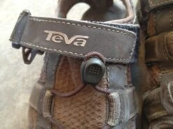 Teva Omnium Leather -Vasque Store clip